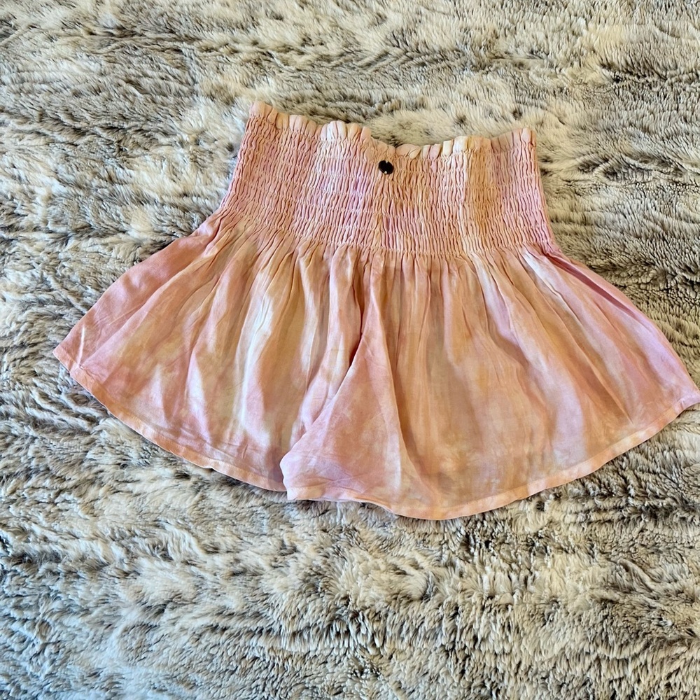 Billabong Blush/Pink and Cream colored shorts